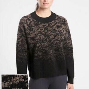 Athleta Women Jacquard Crew Sweater in Frosted Floral Black And Tan‎ Extra Small